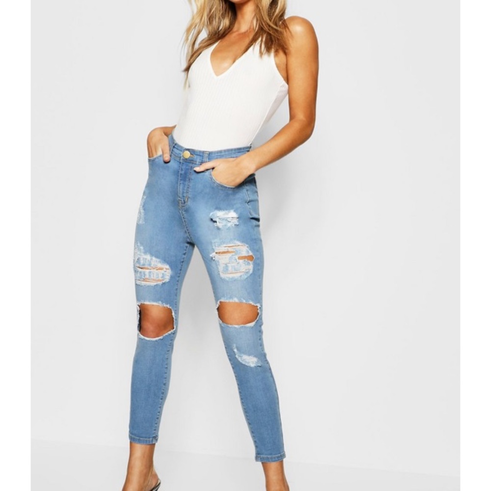 Boohoo petite ripped skinny jeans